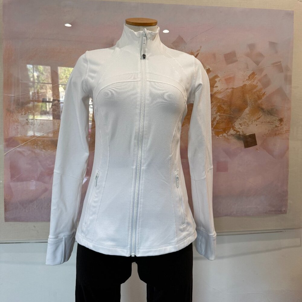 Lululemon White Define Jacket - Size 8 - Thumb Holes